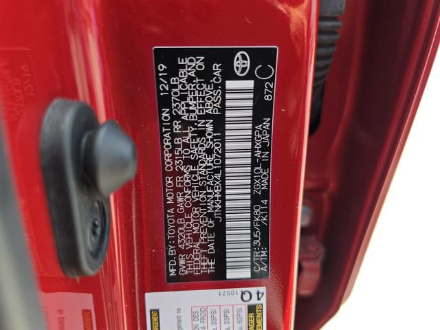 Used 2020 Toyota C-HR XLE FWD image 35