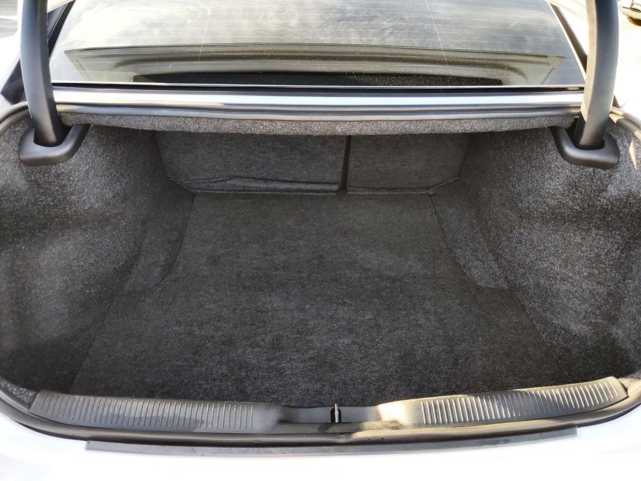 Used 2018 Dodge Charger SXT RWD image 19