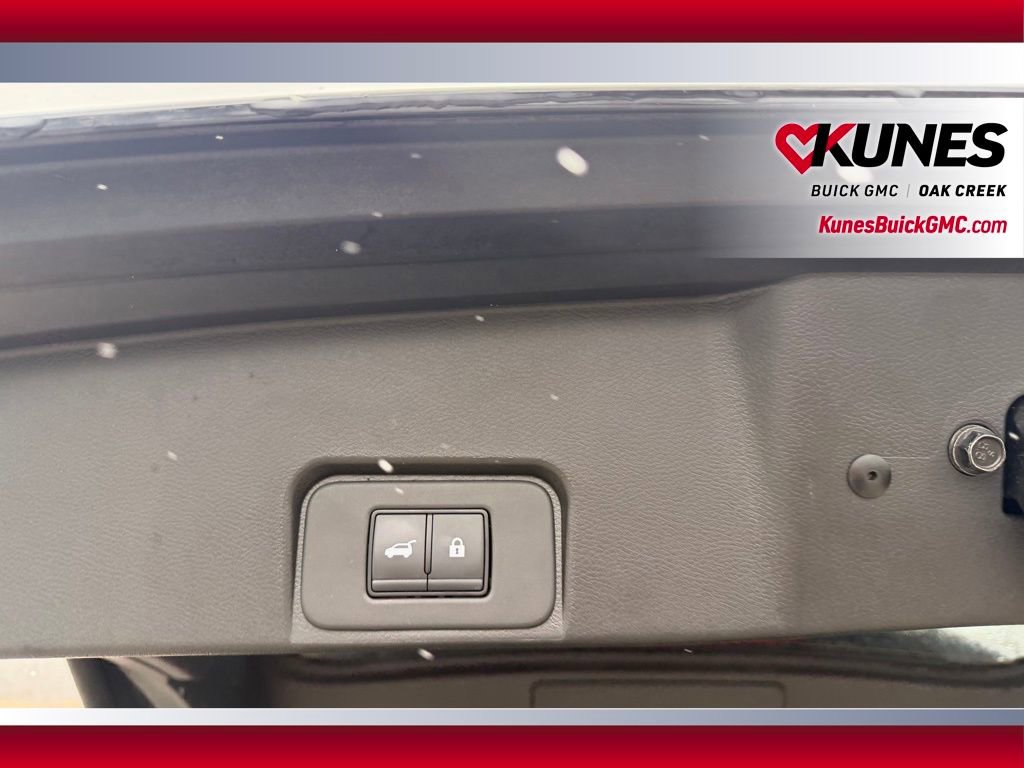 Used 2025 Nissan Rogue SV image 5