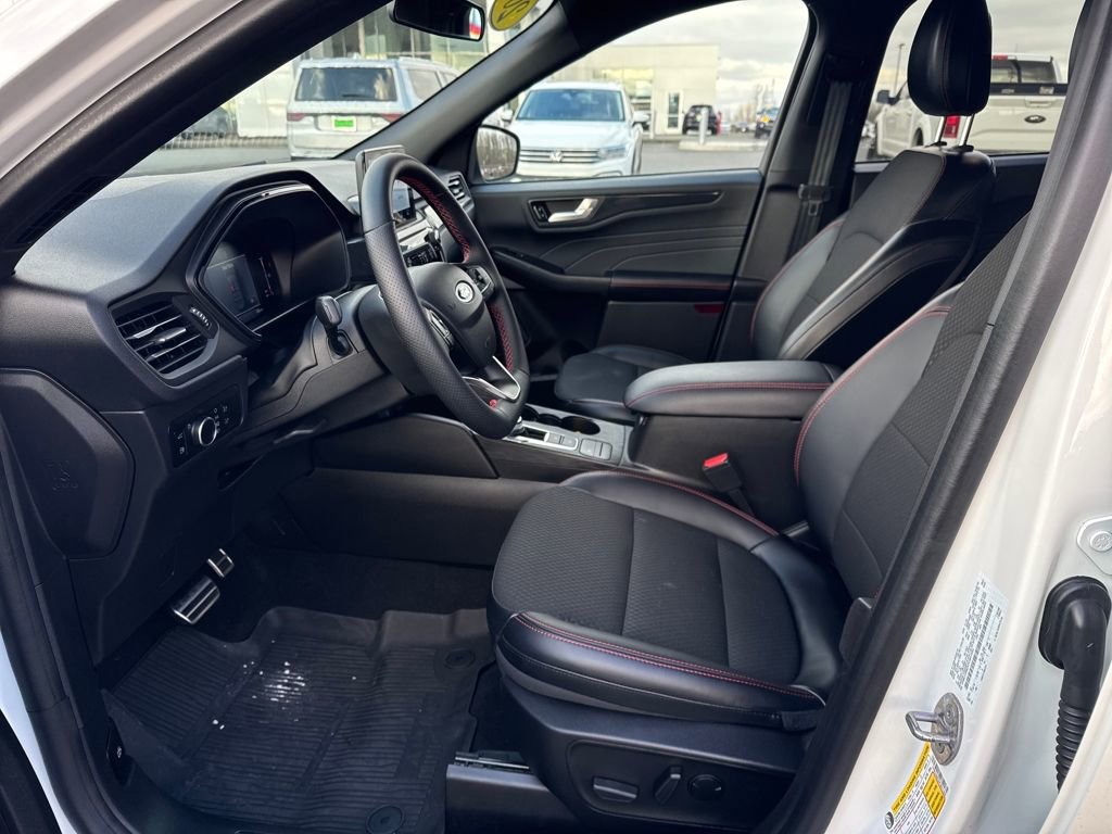 Used 2023 Ford Escape ST-Line w/ Equipment Group 301A image 15