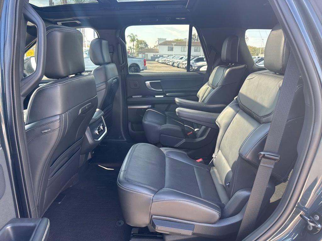 Used 2025 Ford Expedition Platinum w/ Stealth Performance Package image 13