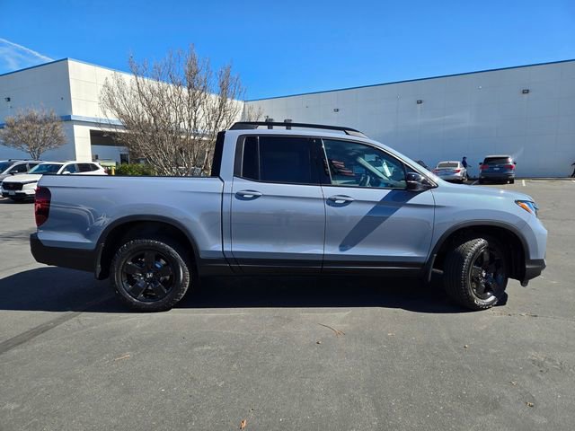 New 2026 Honda Ridgeline Black Edition image 3