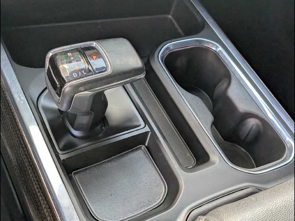 Used 2025 Chevrolet Silverado 1500 LT AWD/4WD image 9