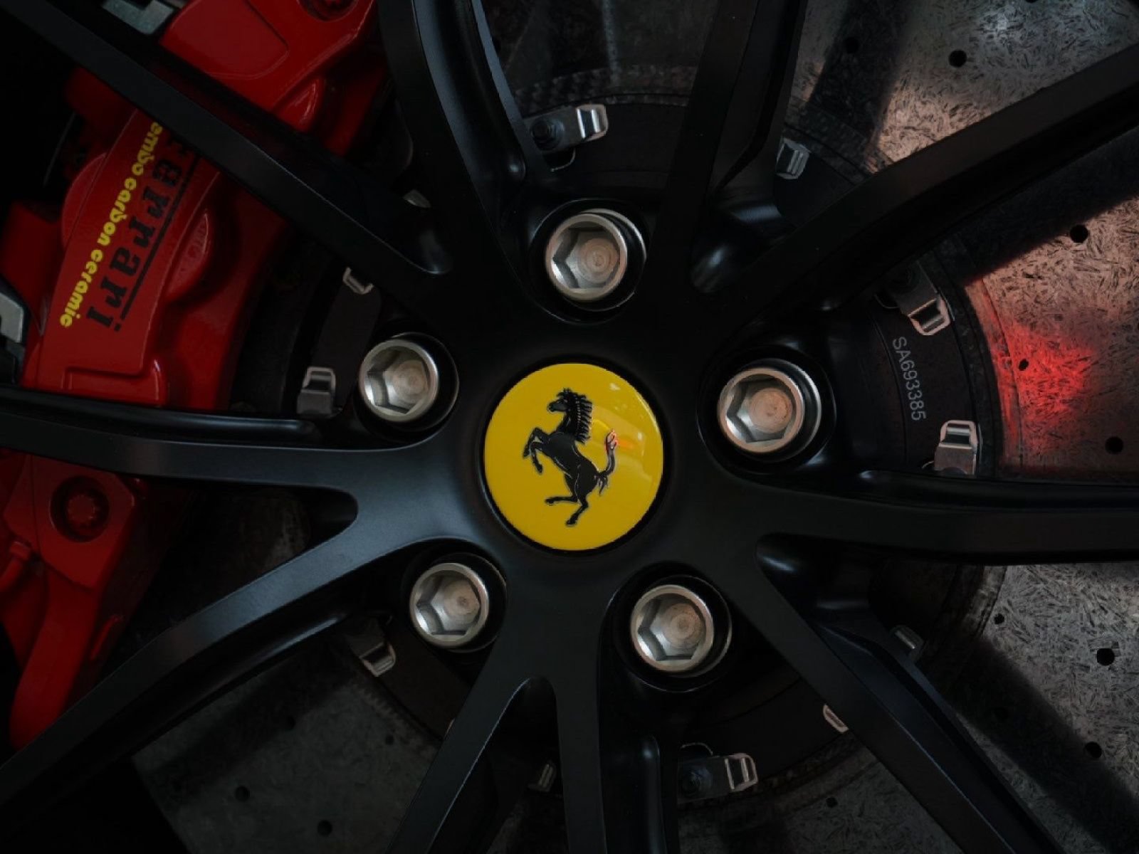 Used 2022 Ferrari 812 GTS RWD image 4