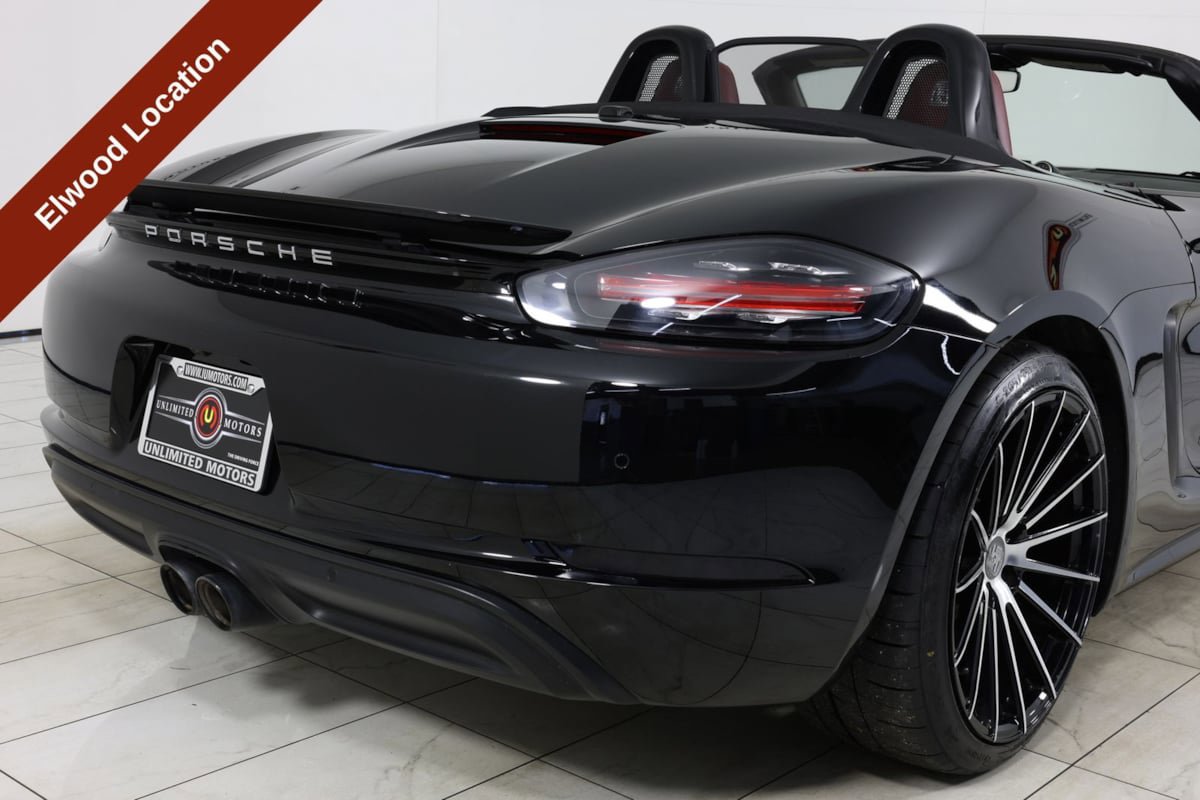 Used 2018 Porsche 718 Boxster RWD image 41
