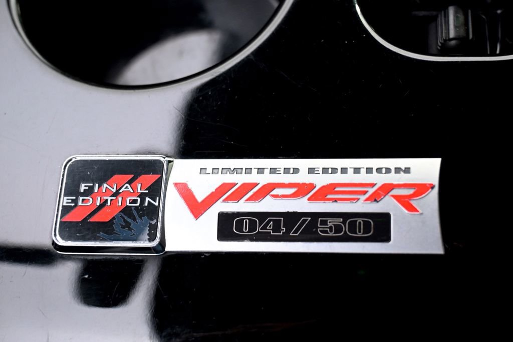 Used 2010 Dodge Viper SRT-10 w/ Final Edition Group image 38