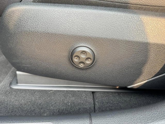 Certified 2025 Mercedes-Benz GLC 350e 4MATIC image 28