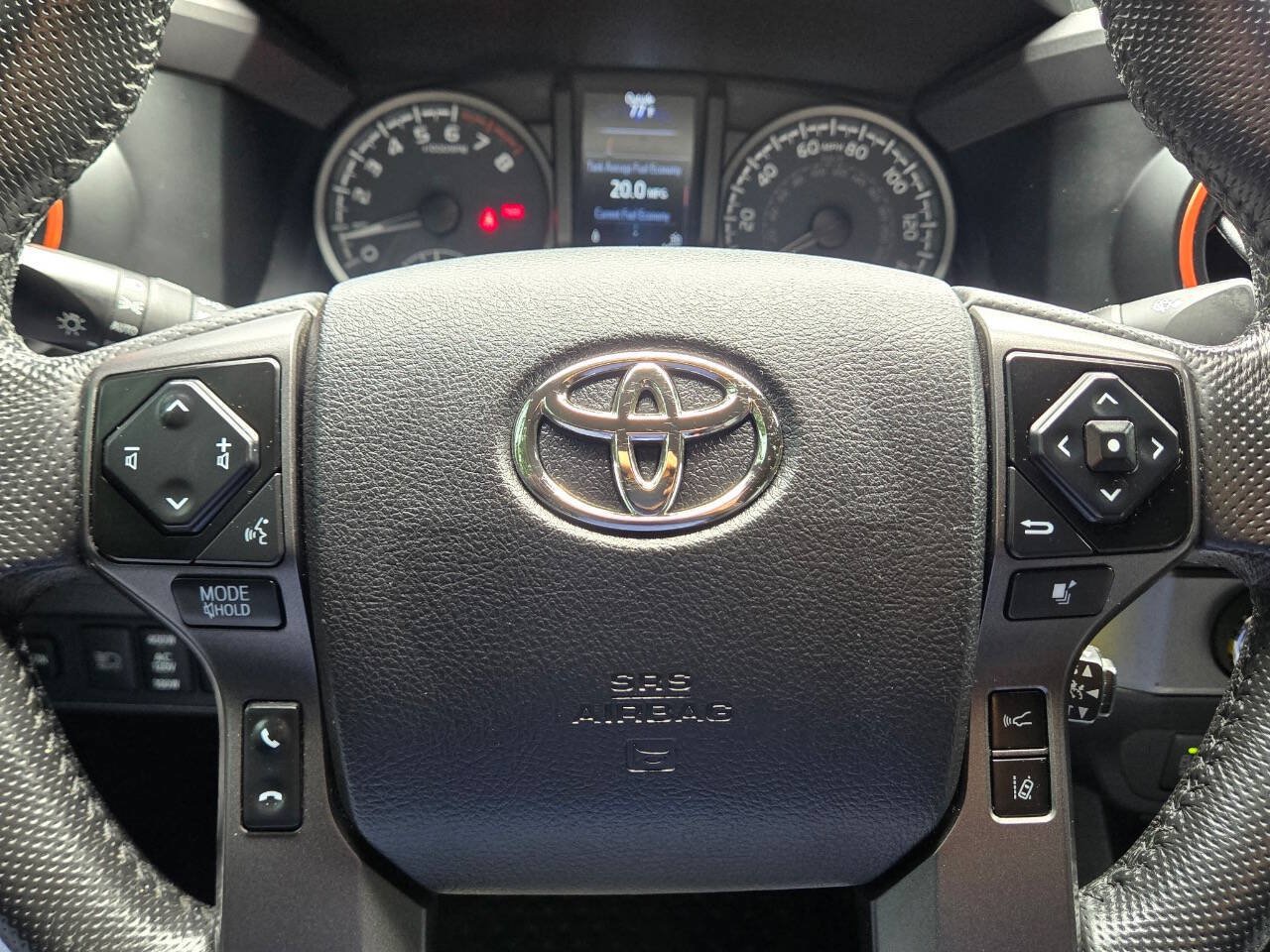Used 2021 Toyota Tacoma TRD Off-Road w/ Technology Package AWD/4WD image 17