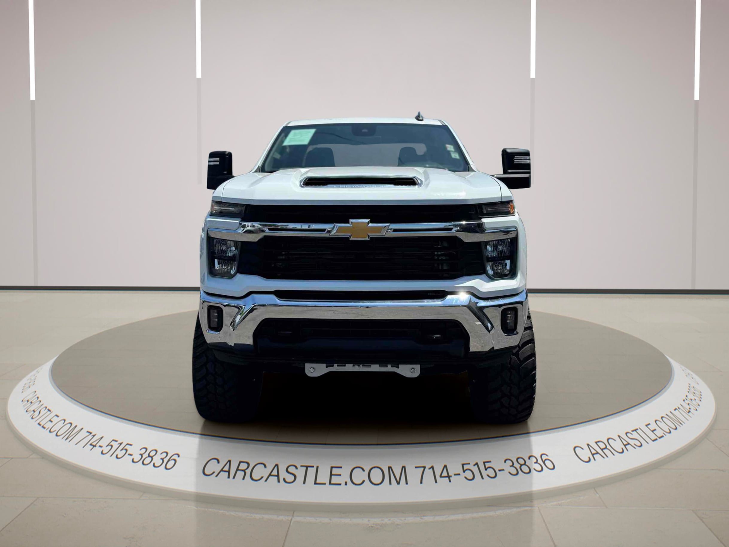 Used 2024 Chevrolet Silverado 2500 LT AWD/4WD image 8