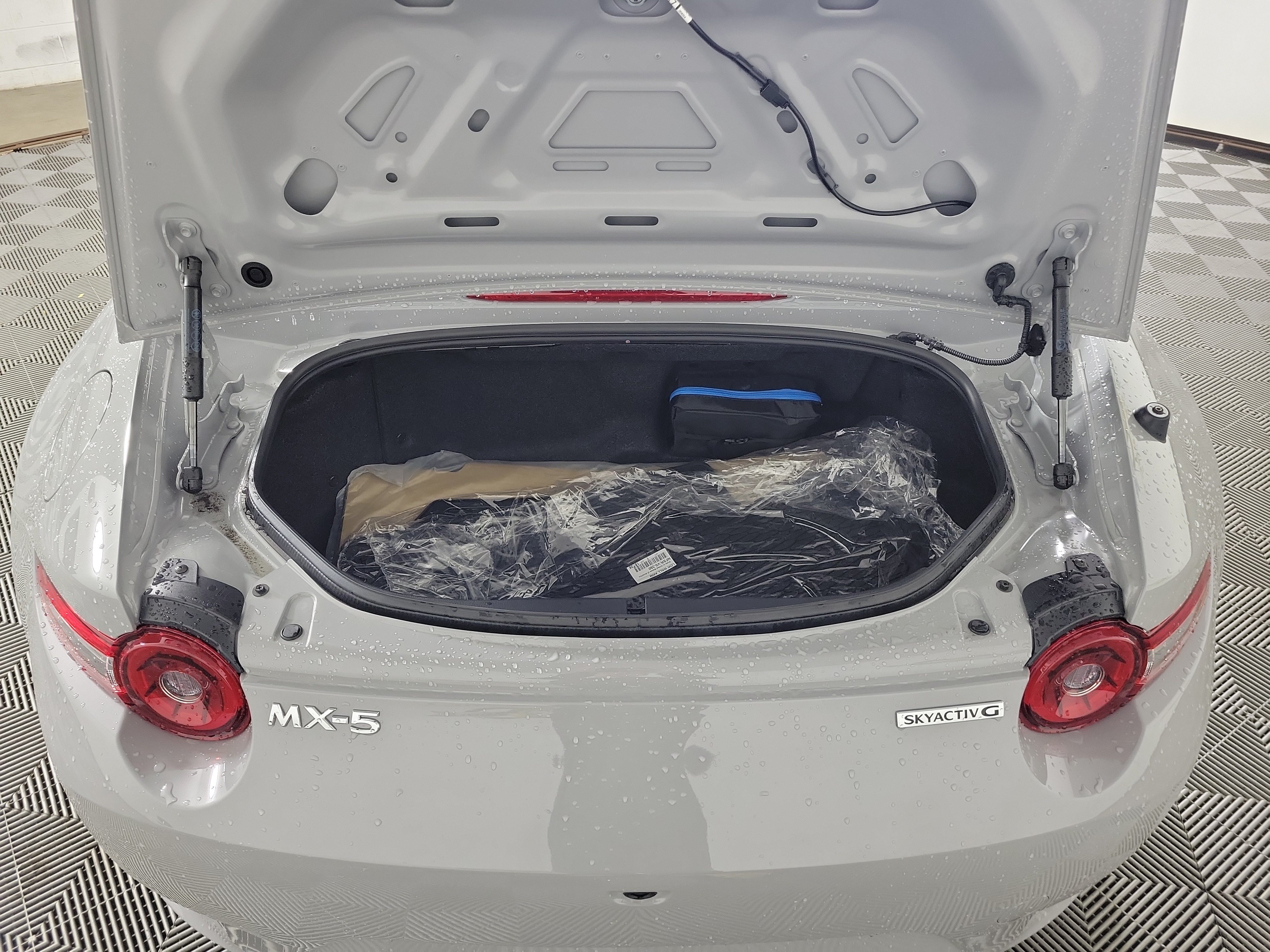 New 2026 MAZDA MX-5 Miata Club w/ Weather Package RWD image 26