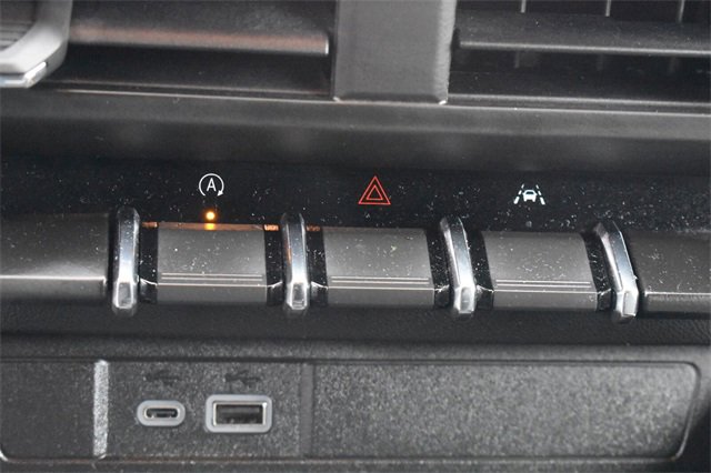 Certified 2023 Chevrolet Colorado Trail Boss w/ Technology Package image 30