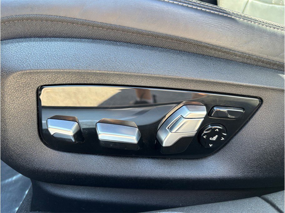 Used 2018 BMW 750i 750i Sedan 4D image 22