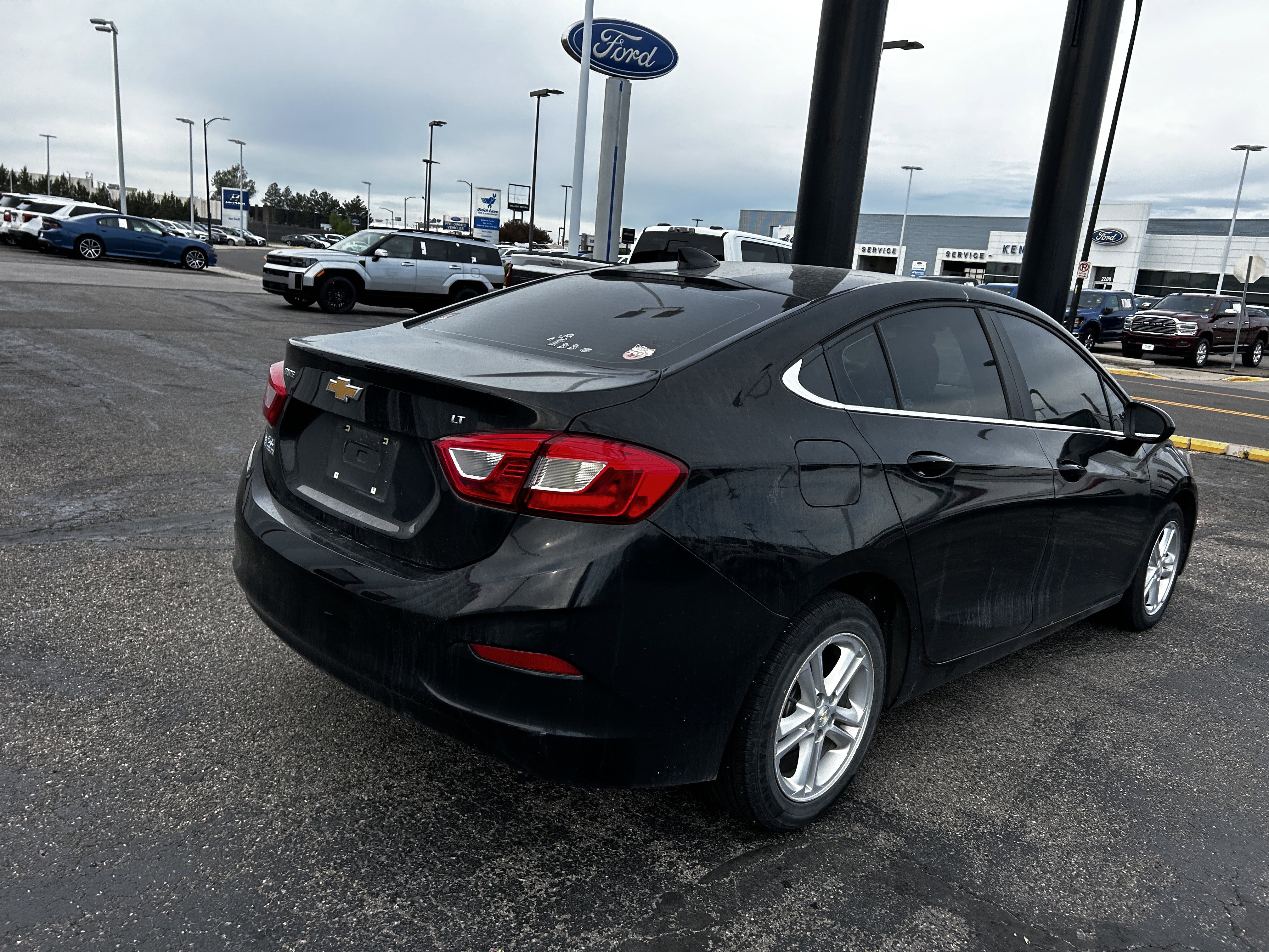 Used 2018 Chevrolet Cruze LT FWD image 5