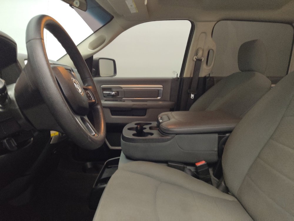 Used 2017 RAM 1500 Classic SLT AWD/4WD image 17