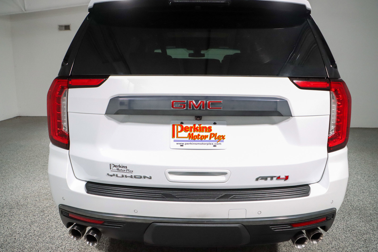 Used 2022 GMC Yukon AT4 AWD/4WD image 8