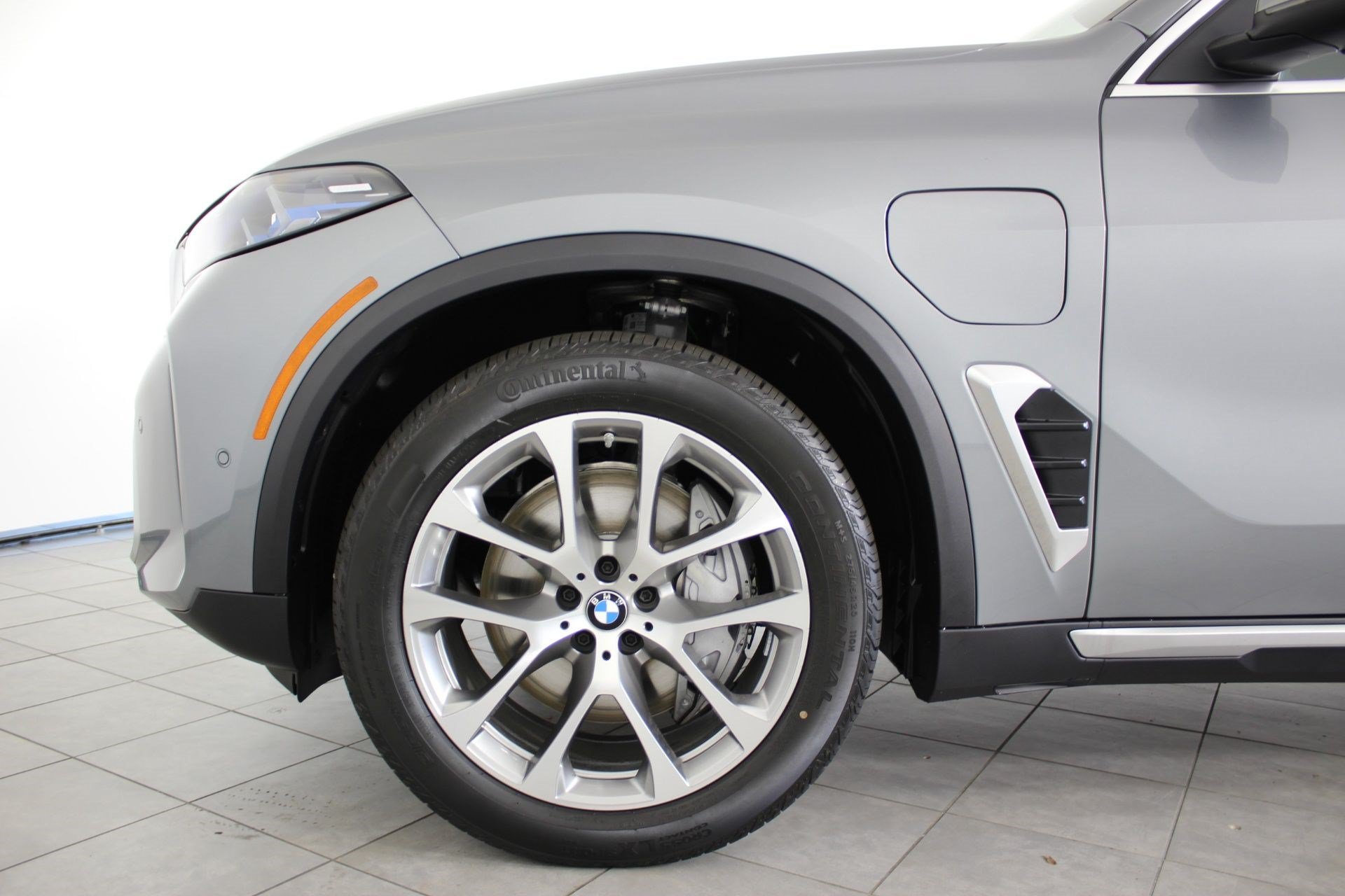 New 2026 BMW X5 xDrive50e w/ Executive Package AWD/4WD image 11
