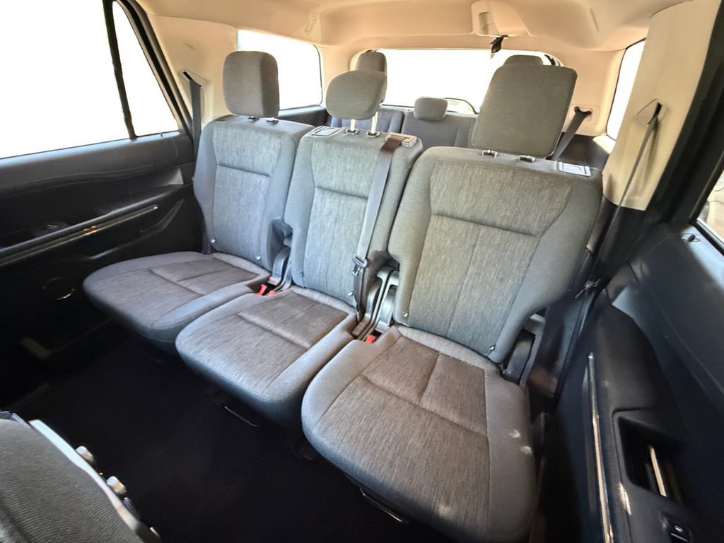 Used 2023 Ford Expedition XLT AWD/4WD image 24