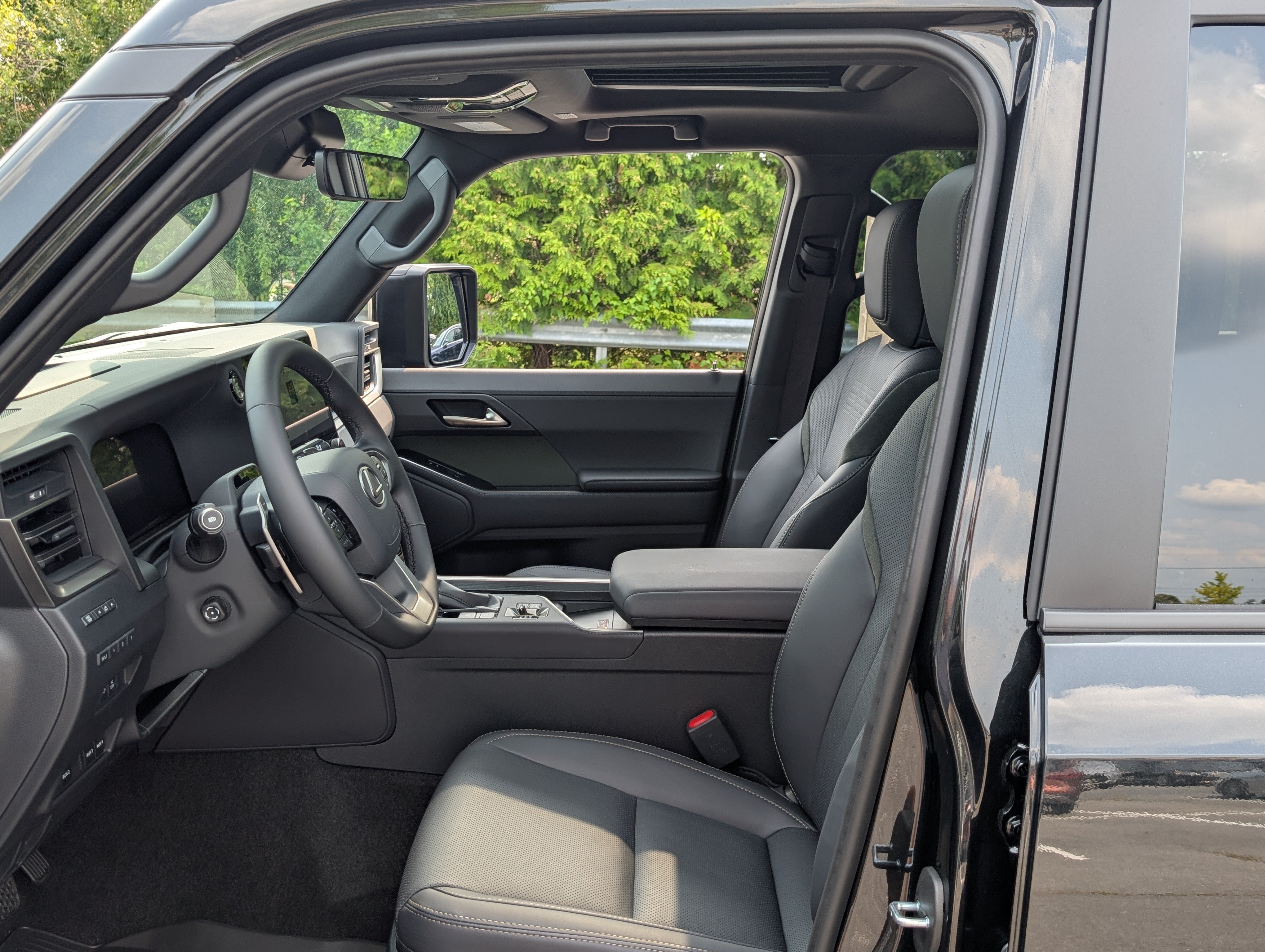 New 2026 Lexus GX 550 AWD/4WD image 12