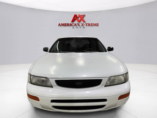 Used 1996 Nissan Maxima GXE FWD image 2