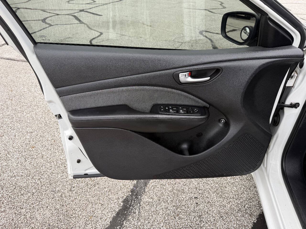 Used 2013 Dodge Dart SXT FWD image 13