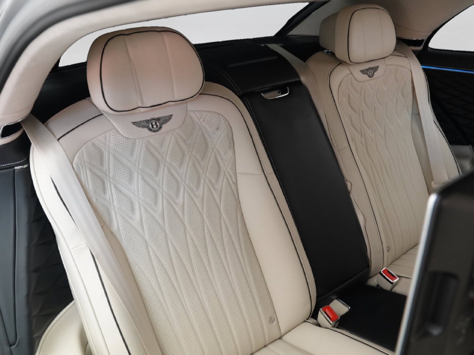Used 2026 Bentley Flying Spur Azure AWD/4WD image 41