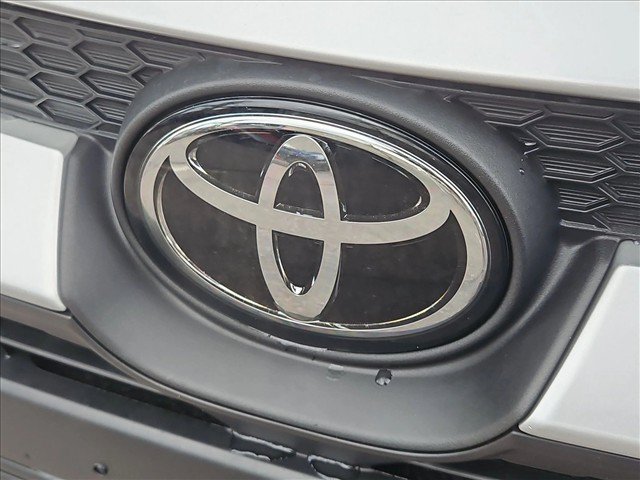 Used 2025 Toyota Corolla LE FWD image 30