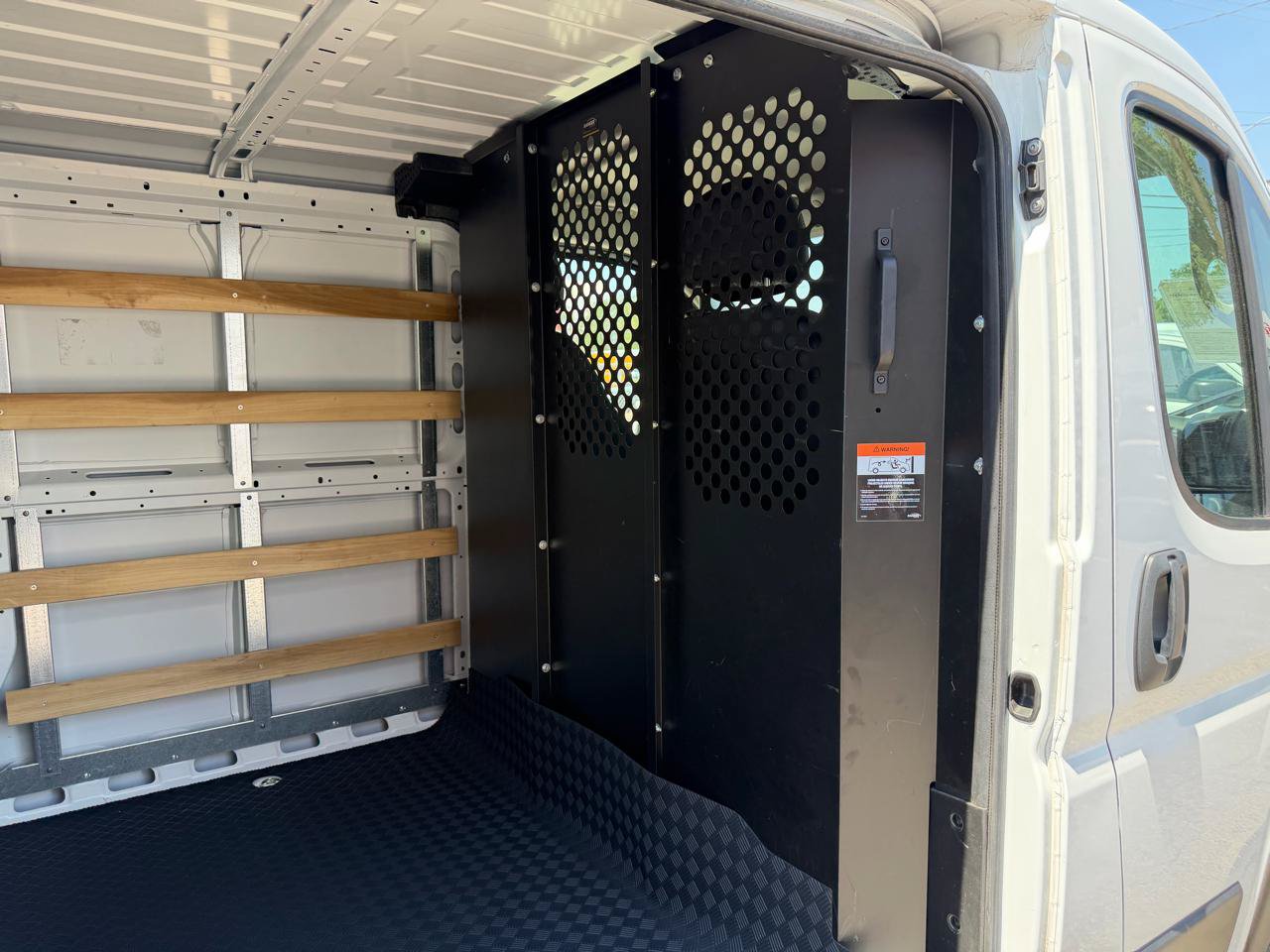 Used 2025 RAM ProMaster 2500 w/ U-Haul Equipment Group FWD image 31