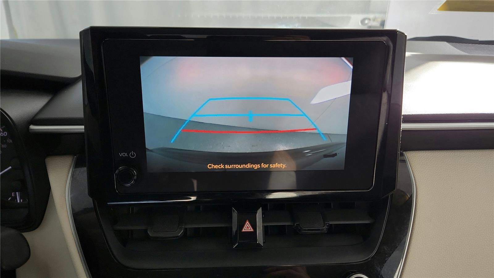 Used 2023 Toyota Corolla LE image 31