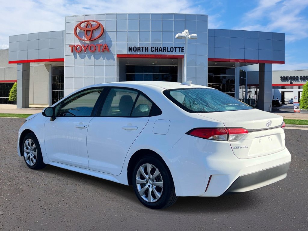 Used 2024 Toyota Corolla LE FWD image 6