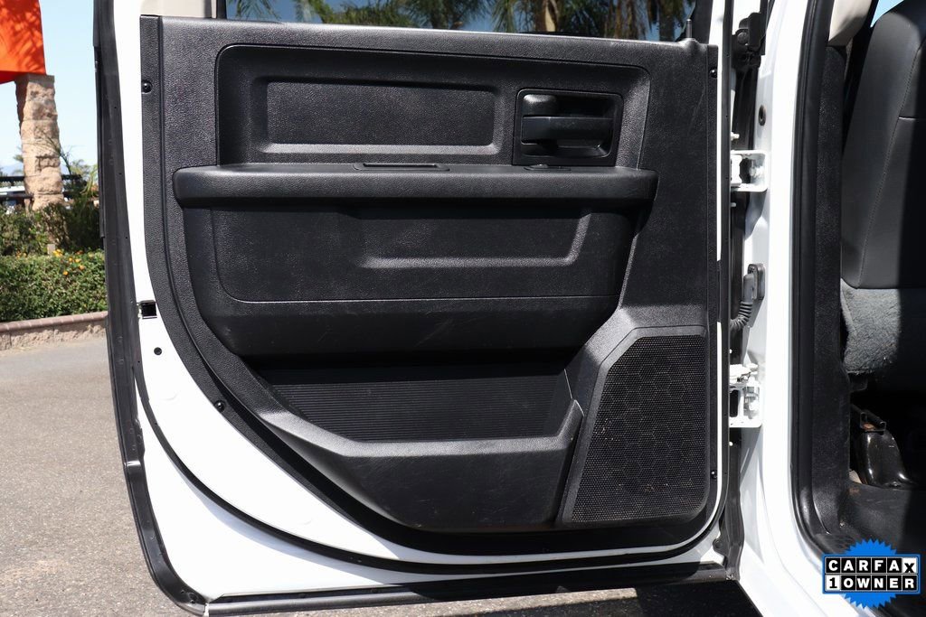 Used 2016 RAM 5500 Tradesman w/ Chrome Appearance Group RWD image 29
