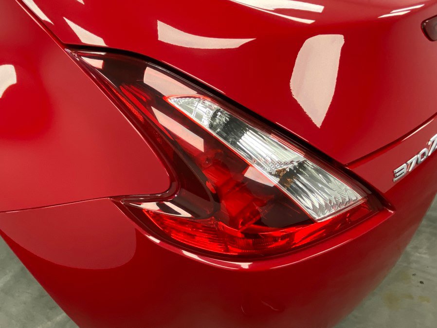 Used 2020 Nissan 370Z Coupe RWD image 13