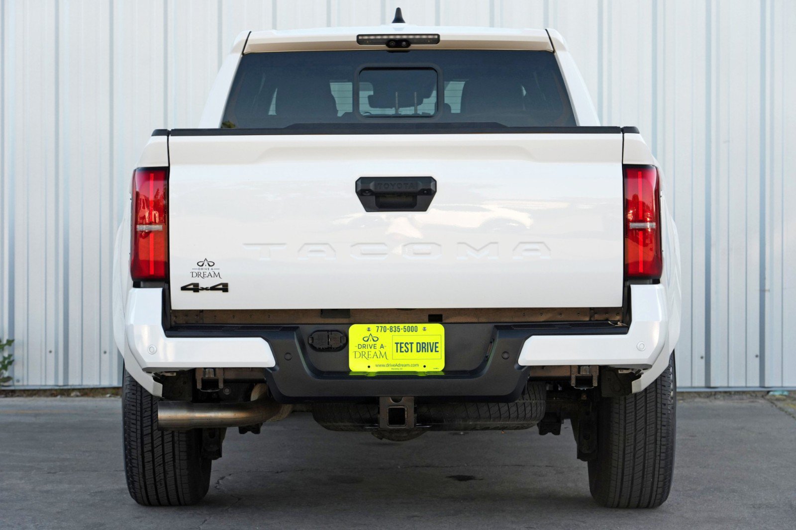 Used 2024 Toyota Tacoma TRD Sport w/ TRD Sport Premium Package AWD/4WD image 11