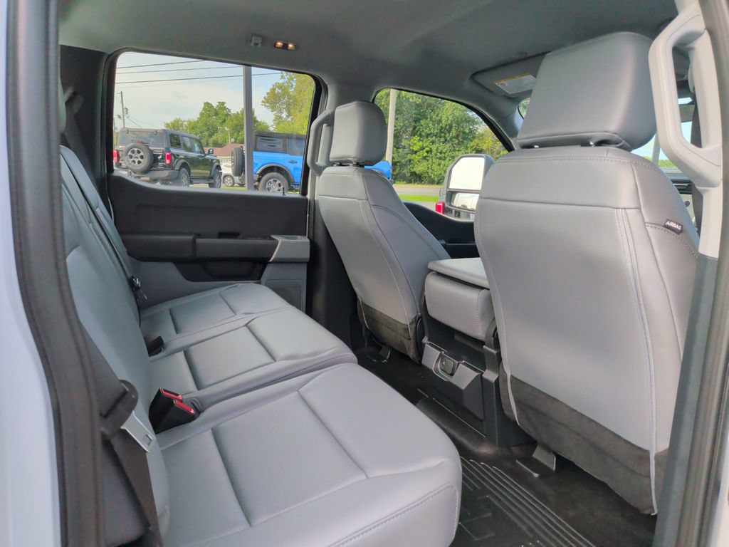 New 2026 Ford F250 XL w/ XL Chrome Package AWD/4WD image 10