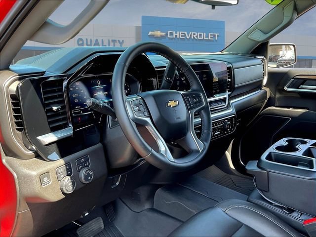 Used 2025 Chevrolet Silverado 1500 LT AWD/4WD image 9