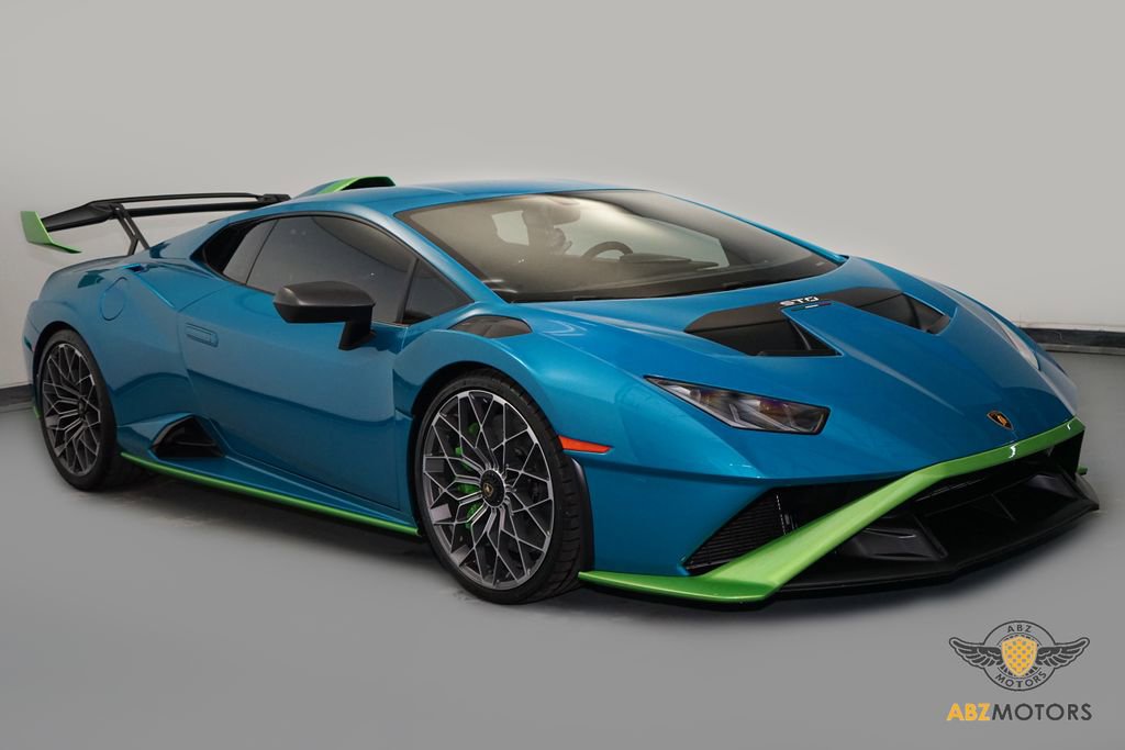 Used 2022 Lamborghini Huracan STO image 2