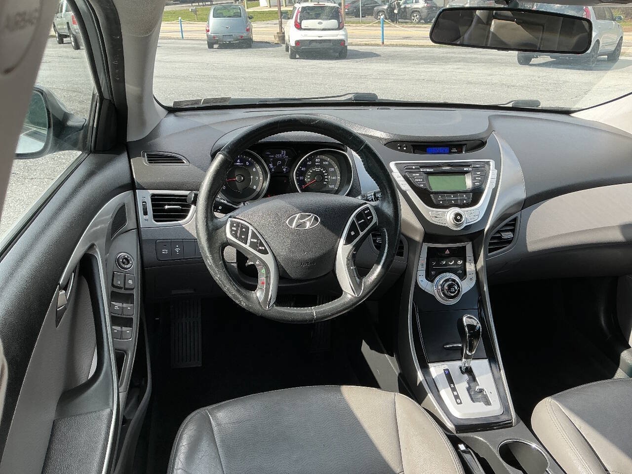 Used 2012 Hyundai Elantra Limited FWD image 16
