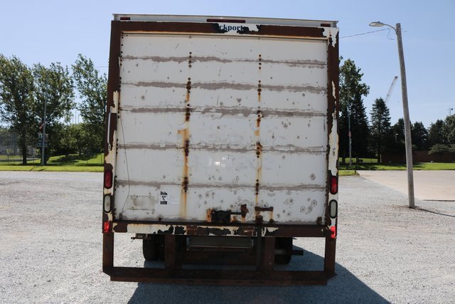 Used 2004 Ford E-350 and Econoline 350 Super Duty image 3