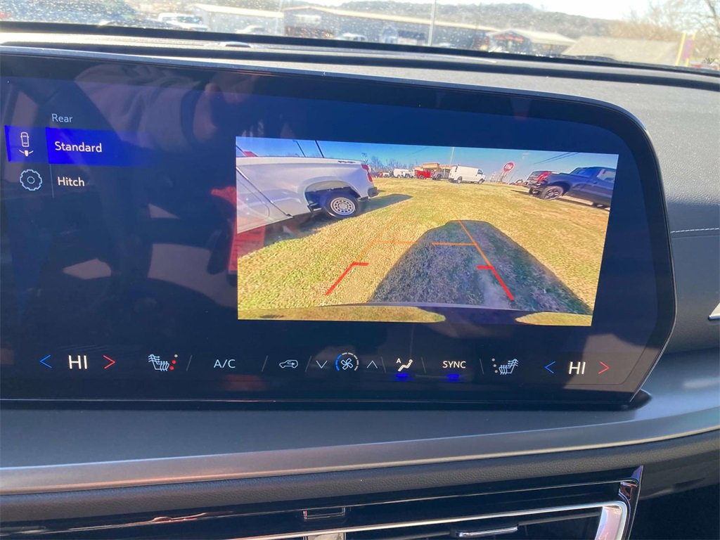 New 2025 Chevrolet Traverse LT w/ LPO, Floor Liner Package image 20