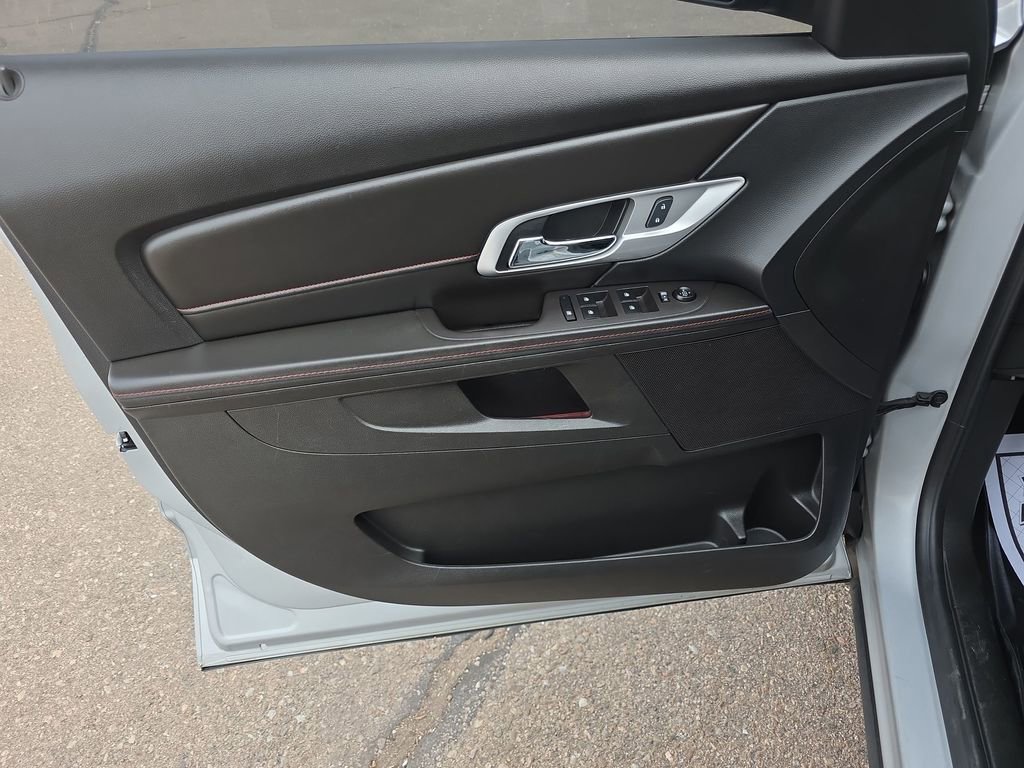 Used 2015 GMC Terrain SLE image 10