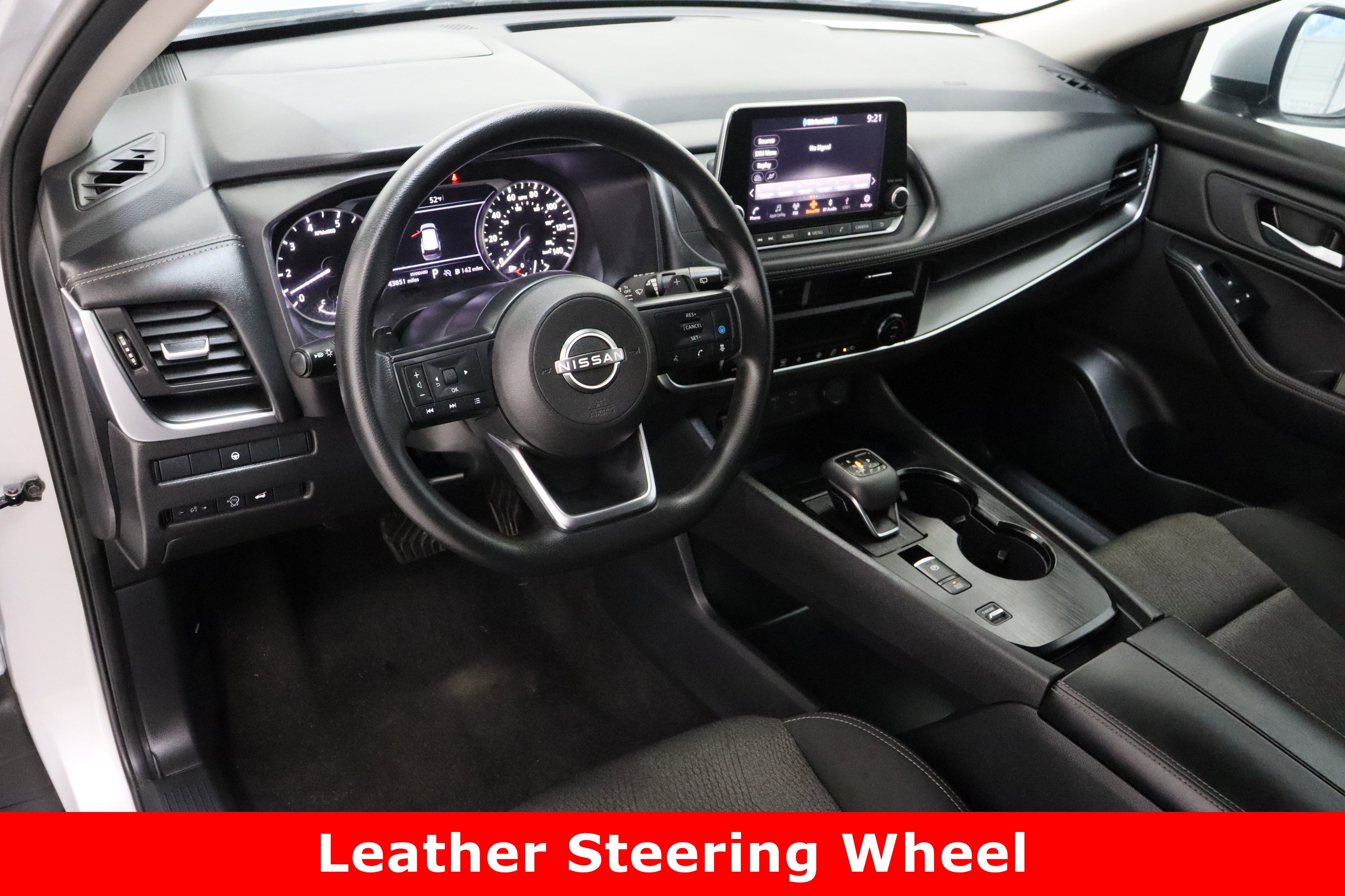 Used 2024 Nissan Rogue SV image 13