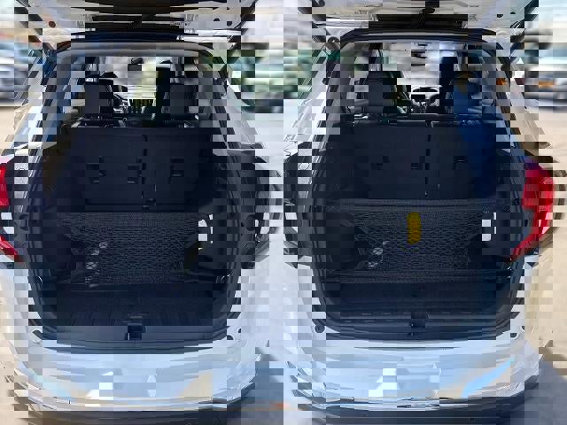 Certified 2022 GMC Terrain SLT w/ Infotainment Package II image 13