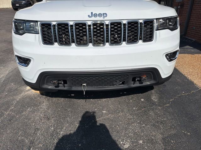 Used 2020 Jeep Grand Cherokee Laredo w/ Quick Order Package 2BN North AWD/4WD image 2