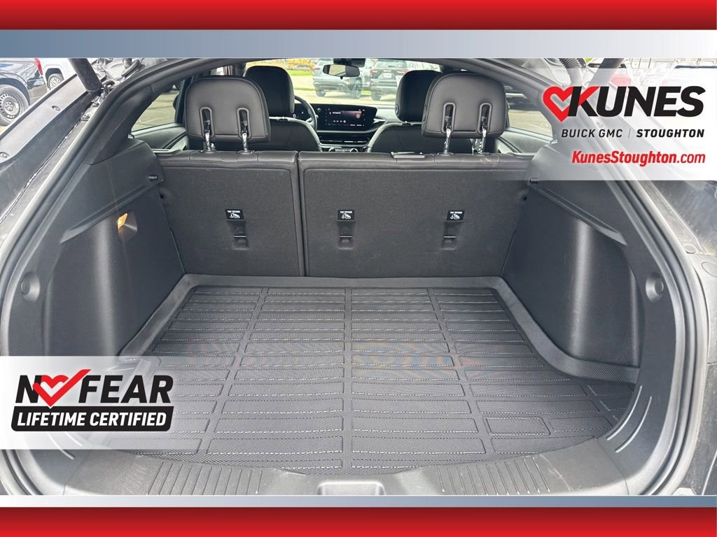Used 2025 Buick Envista Sport Touring w/ Convenience I Package FWD image 19