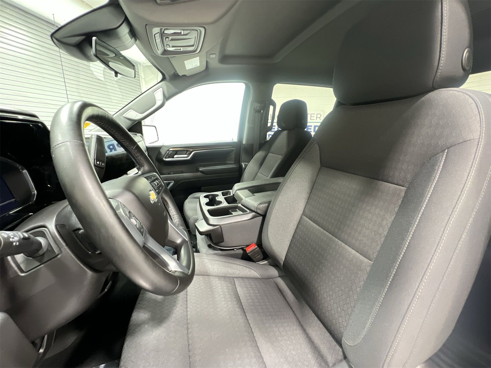 Used 2024 Chevrolet Silverado 1500 LT image 11