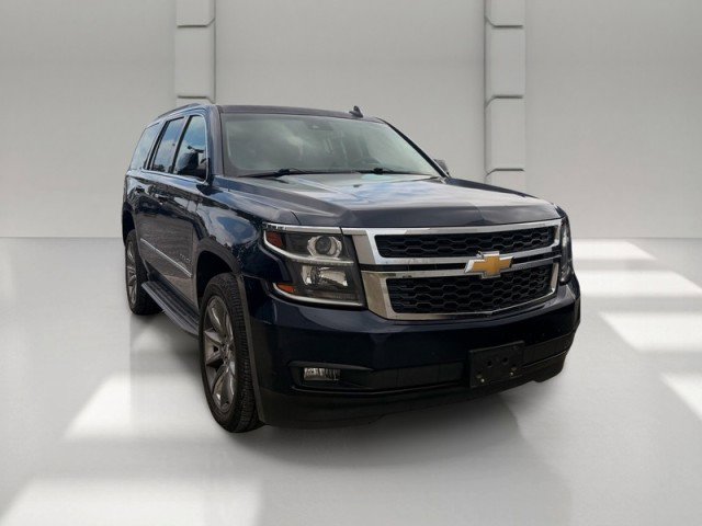 Used 2017 Chevrolet Tahoe LT w/ Luxury Package RWD image 3