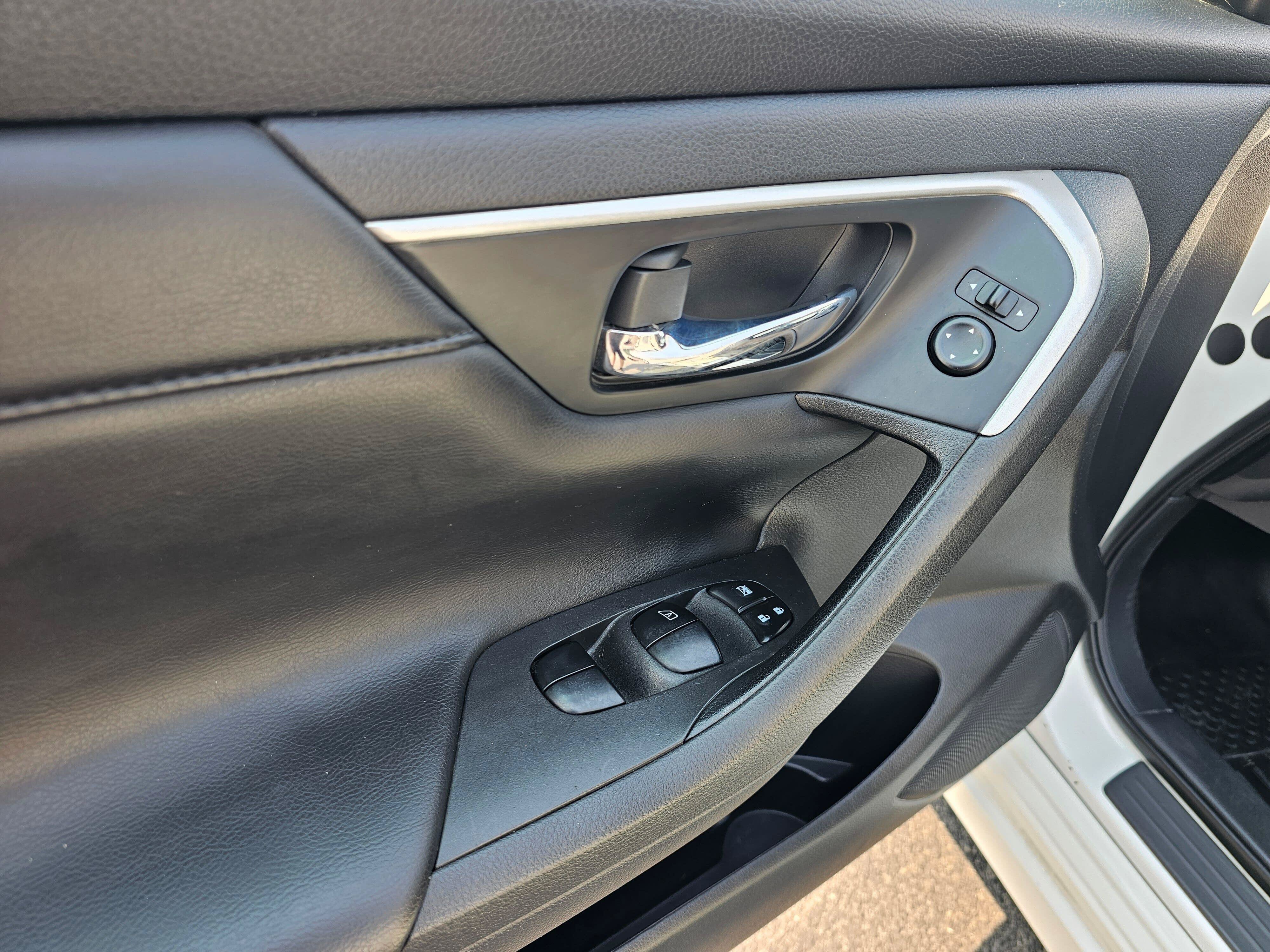 Used 2015 Nissan Altima 2.5 S FWD image 19