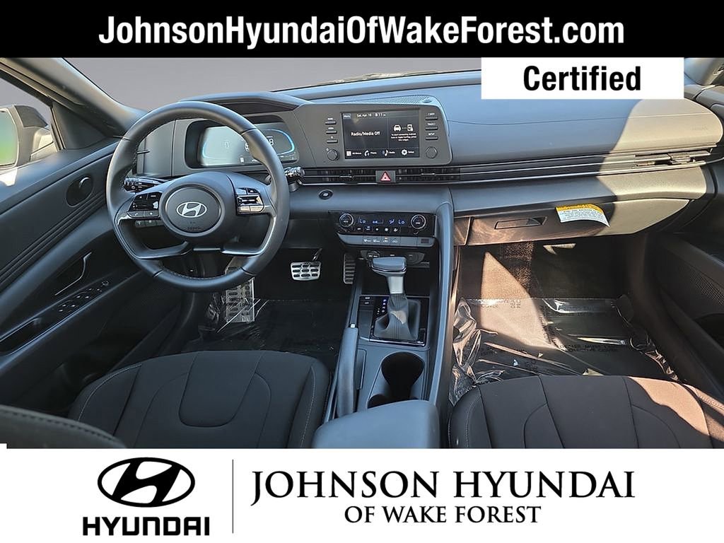 Certified 2025 Hyundai Elantra Sport w/ Cargo Package FWD image 17