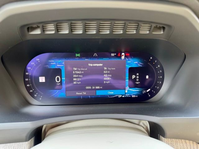 Used 2024 Volvo XC90 B6 Ultimate w/ Lounge Package image 11