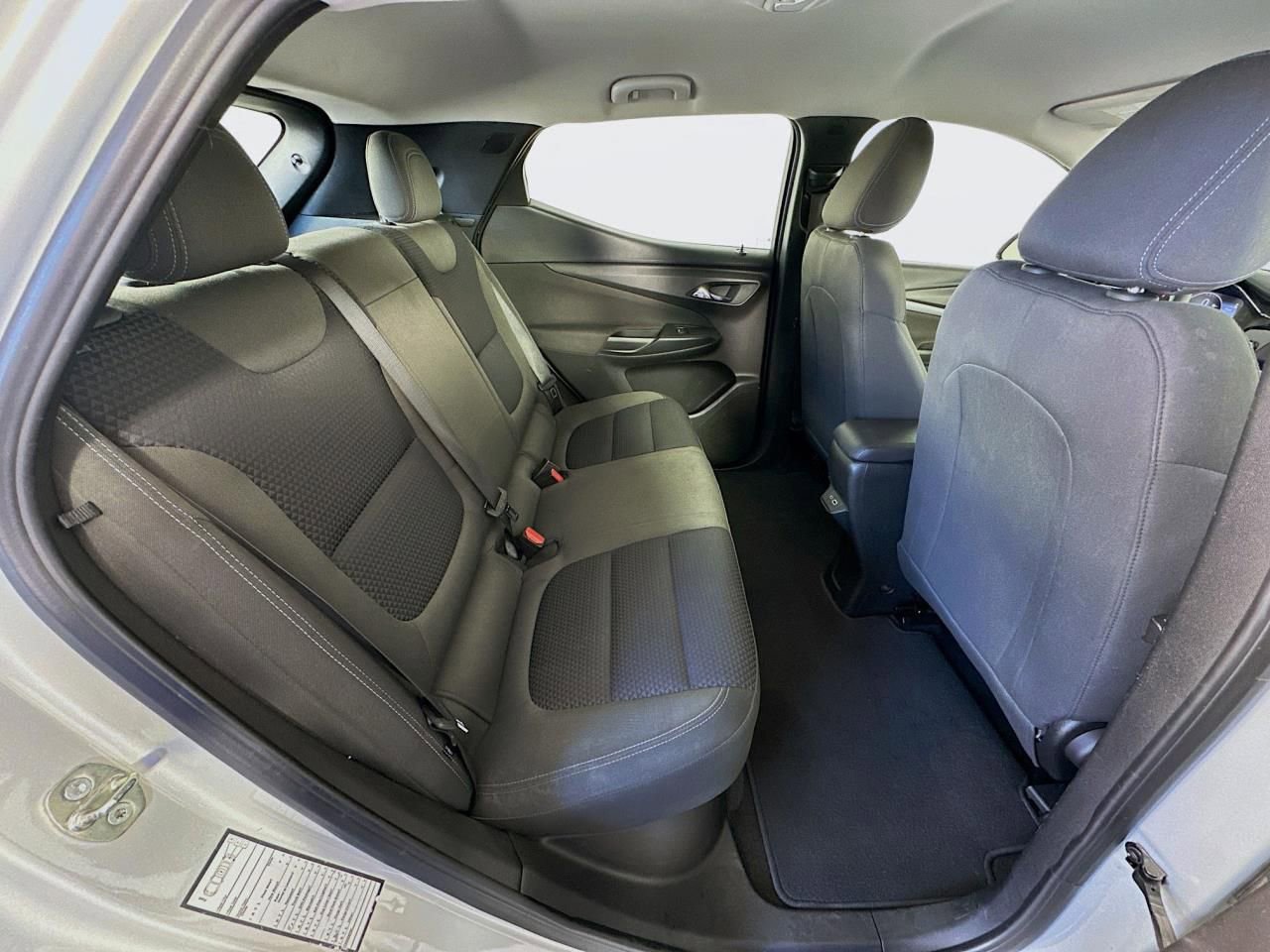 Used 2023 Chevrolet Bolt EUV LT FWD image 37