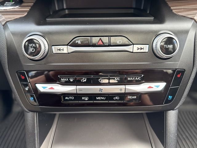 Used 2020 Ford Explorer Limited w/ Class III Trailer Tow Package image 28